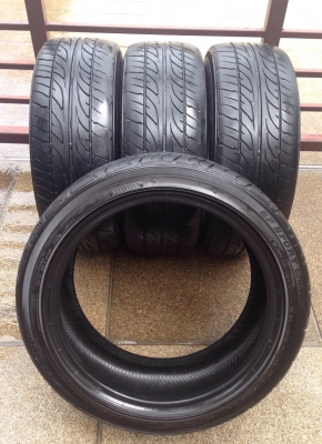 ยาง Dunlop LM703 215 45 17 ปี13 ดอกดี ไม่มีปะ ราคาเบาเบา