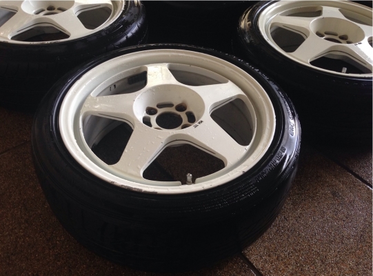 ล้อ Spoon ขอบ17 งานRota สภาพดีไม่มีซ่อม พร้อมยาง Dunlop 205 45 17 ล้อ Spoon ขอบ17 งานRota สภาพดีไม่มีซ่อม พร้อมยาง Dunlop 205 45 17