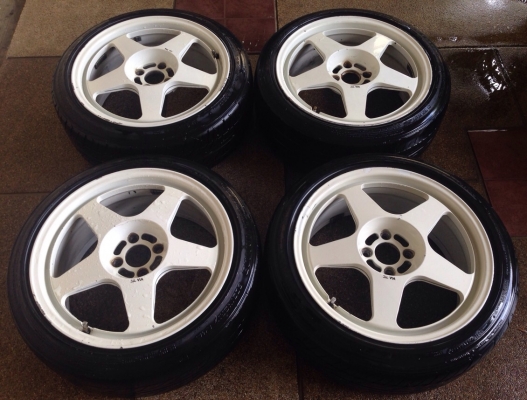 ล้อ Spoon ขอบ17 งานRota สภาพดีไม่มีซ่อม พร้อมยาง Dunlop 205 45 17