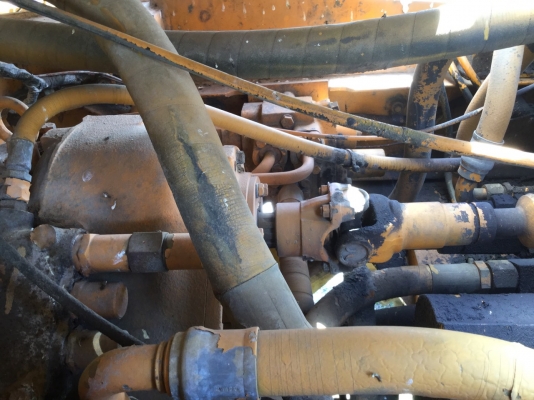 ขายรถตักkomatsu jh63เอวอ่อน