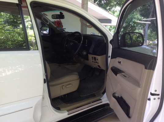 ขาย TOYOTA. FORTUNNER TRD ปี2010