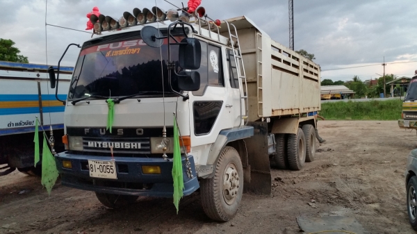 ขายสิบล้อMitsubishi FN527M A27811