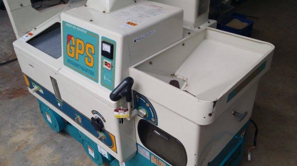 เครื่องสีข้าวกล้องเก่าญี่ปุ่น  SATAKE  รุ่น GPS 350BX สภาพสวย เครื่องพร้อมใช้งาน  ไม่เคยใช้งานในไทย