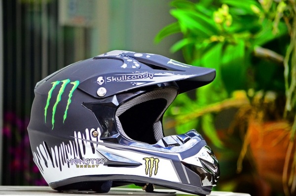 หมวกกันน็อค จัดโปรโมชั่นต้อนรับหน้าฝน ลดราคาพิเศษ1800 ลดเหลือ 1150 บาท 5 ใบเท่านั้น ชุดเกราะ  มีกระดองเต่า M L XL XXL ราคา เพียง 800 เสื้อวิบาก อีกมากมาย 600 รับ เสื้อวิบาก อีกมากมาย 600 รับ บัตร เครดิต บัตร เครดิตเสื้อวิบาก ชุดเกราะ มีกระดองเต่า ราคา เพี