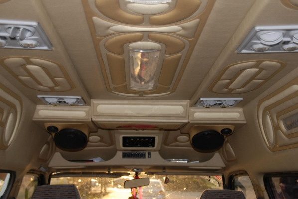 ขายรถตู้หัวจรวด หลังคาสูง (หรือแลกสี่ล้อกลาง กระบะคอกสูง ตอนเดียว) ขายรถตู้หัวจรวด หลังคาสูง (หรือแลกสี่ล้อกลาง กระบะคอกสูง ตอนเดียว)