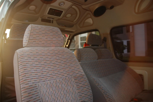 ขายรถตู้หัวจรวด หลังคาสูง (หรือแลกสี่ล้อกลาง กระบะคอกสูง ตอนเดียว) ขายรถตู้หัวจรวด หลังคาสูง (หรือแลกสี่ล้อกลาง กระบะคอกสูง ตอนเดียว)