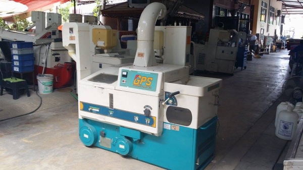 เครื่องสีข้าวกล้องเก่าญี่ปุ่น  SATAKE  รุ่น GPS 450A (1)  สภาพสวย เครื่องพร้อมใช้งาน  ไม่เคยใช้งานในไทย