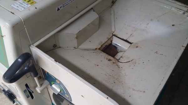 เครื่องสีข้าวกล้องเก่าญี่ปุ่น  SATAKE  รุ่น GPS 450AX (2)  สภาพสวย เครื่องพร้อมใช้งาน