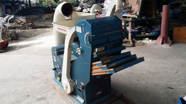 เครื่องสีข้าวกล้องเก่าญี่ปุ่น SHINOMIYA รุ่น MB-30 สภาพสวย เครื่องพร้อมใช้งาน  ไม่เคยใช้งานในไทย