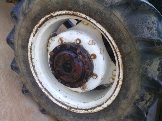 ขายตามสภาพ ฟอร์ด 6610 AT เครื่องดี เกียดี ปั้มไฮดรอลิคดี ต่อรองราคาได้ครับ