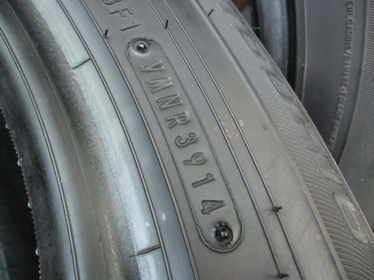 215-60-16 dunlop lm704 ปี14 215-60-16 dunlop lm704 ปี14