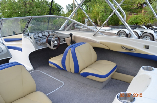 Bayliner 185 Capri 2005 3.0L w/trailer and toll bar, bimini.