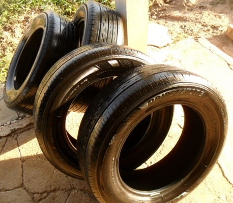 ยางขอบ15 บริดสโตน195-60-R15ลงพื้นปลายปี14(4เส้น4,200บ)