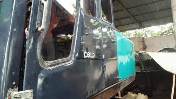 ขายรถตักแบ็คโค KOBELCO200 SK907 V2 ปั๊มแห้ง ช่วงล่างดี บูมสวย เฟรมสวย เครื่องดี ระบบคอนโทรลน้ำมัน แอร์เย็น พร้อมลงลุยงาน