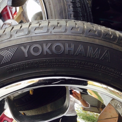 ขายยางโยโกฮาม่าขอบ19นิ้วกลางปี2013