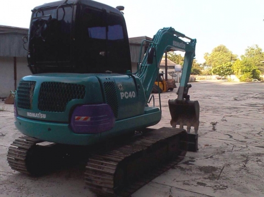 ขายแบคโฮ KOMATSU PC 40-7  เครื่องเดิม ปั้มนิ้ว   มีเก๋งติดแอร์
