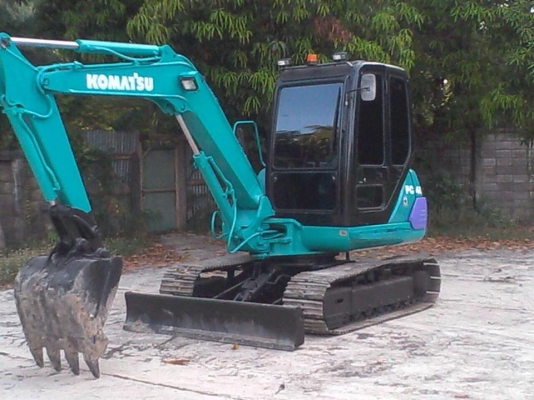 ขายแบคโฮ KOMATSU PC 40-7  เครื่องเดิม ปั้มนิ้ว   มีเก๋งติดแอร์