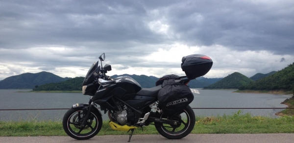 ขายดาวน์ CB300F