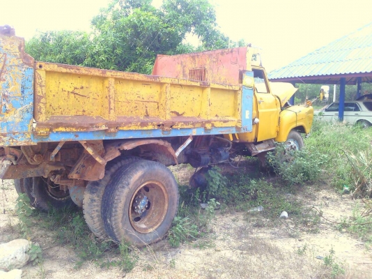 หกล้อหัวยาว อีซูซุ 145 ดั้ม สภาพพร้อมใช้งาน เล่มทะเบียนมีครบ หกล้อหัวยาว อีซูซุ 145 ดั้ม สภาพพร้อมใช้งาน เล่มทะเบียนมีครบ