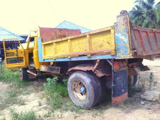 หกล้อ อีซุซุ 145แรง ดั้ม สภาพพร้อมใช้งาน ทะเบียนครบ มีหัวยาว 2คัน+แท็คเตอร์1คัน ราคา 600,000บ ราม3คัน ขายแยก 220,000บครับ