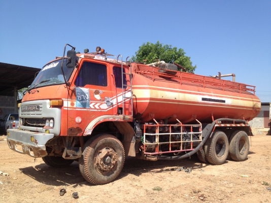 ขายรถน้ำ 2 เพลา (ทะเบียนบรรทุกของเหลว) น้ำ