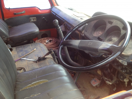 ขายรถน้ำ 2 เพลา (ทะเบียนบรรทุกของเหลว) น้ำ