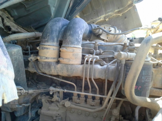 ขายด่วนรถโม้ปูนโม้ตรง2.5คิวรถนำเข้าไมมีเอกสารเครือง 220แรง