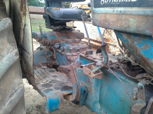 ขายรถไถฟอรด์5000 T3 มีแต่ตัว เอกสารซือขาย