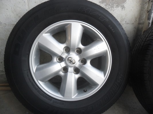 ล้อแม็ก 17นิ้ว 6รู โตโยต้า พร้อมยาง สวยๆ 4 ล้อ ราคา 8500 บาท