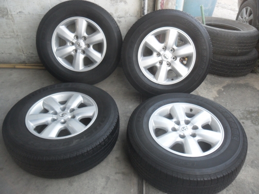 ล้อแม็ก 17นิ้ว 6รู โตโยต้า พร้อมยาง สวยๆ 4 ล้อ ราคา 8500 บาท