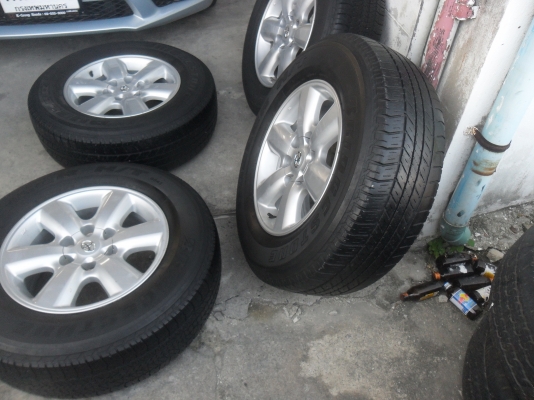 ล้อแม็ก 17นิ้ว 6รู โตโยต้า พร้อมยาง สวยๆ 4 ล้อ ราคา 8500 บาท ล้อแม็ก 17นิ้ว 6รู โตโยต้า พร้อมยาง สวยๆ 4 ล้อ ราคา 8500 บาท