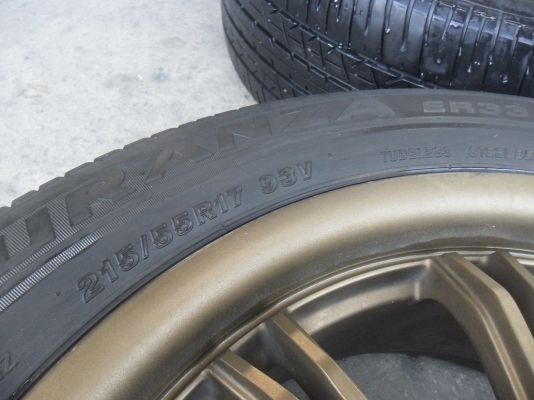 ล้อแม็ก 17นิ้ว 5รู114 หน้าตื้น หลังลึก พร้อมยาง สวยๆ 4 ล้อ ราคา 8900 บาท