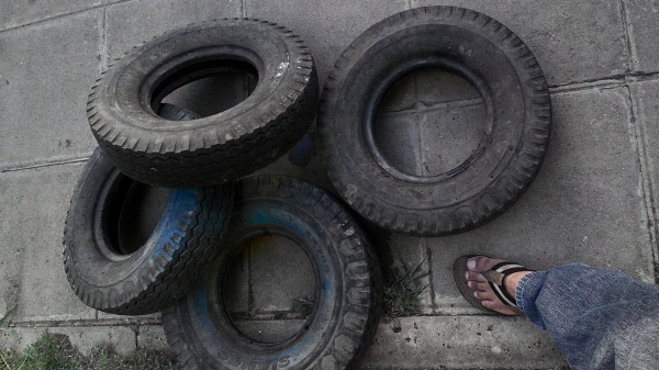 5.00 - 9  SIAMES ยางเล็ก มี 4. เส้น tel.081-427-3941