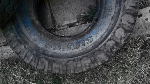 5.00 - 9  SIAMES ยางเล็ก มี 4. เส้น tel.081-427-3941