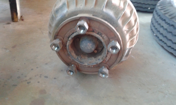 คานหน้า เฟืองท้าย และยาง 6เส้น พร้อมกะทะล้อ ครบชุด คานหน้า เฟืองท้าย และยาง 6เส้น พร้อมกะทะล้อ ครบชุด