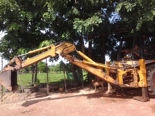 CASE 580F หน้าตัก หลังขุด เครื่องเดิม ปั้มเดิม ขับ4ล้อ