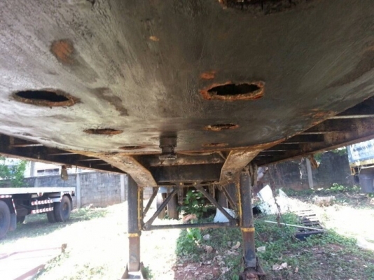 ขายหาง พื้นเรียบ 2 เพลา. ปี 33  สนใจติดต่อ 081 - 6079515