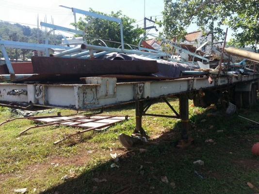 ขายหาง พื้นเรียบ 2 เพลา. ปี 33  สนใจติดต่อ 081 - 6079515