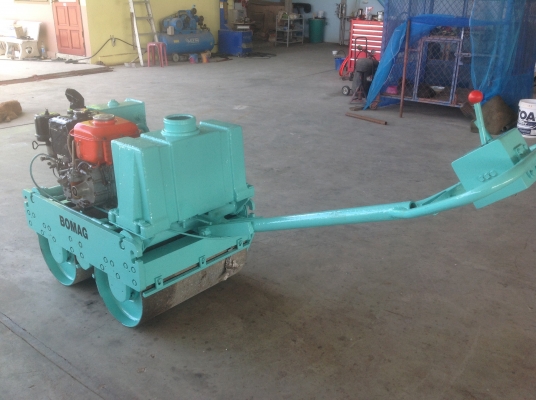 ขายรถบดเดินตามBomagรุ่นBw60HDมือสองญี่ปุ่นสั่นสเทือนได้