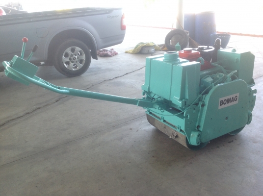 ขายรถบดเดินตามBomagรุ่นBw60HDมือสองญี่ปุ่นสั่นสเทือนได้