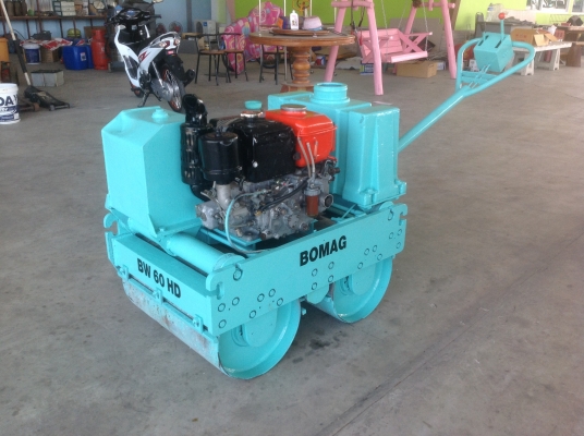 ขายรถบดเดินตามBomagรุ่นBw60HDมือสองญี่ปุ่นสั่นสเทือนได้