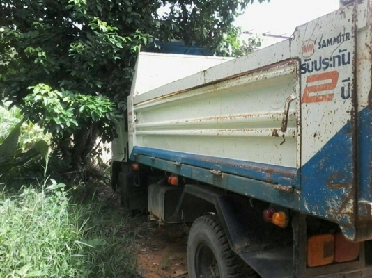 รถฮีโน่ 6 ล้อดั้ม 175 แรงม้า. ปี 55 ( รถวิ่ง 6x,xxx กม. )  สนใจติดต่อ  081 - 6079515