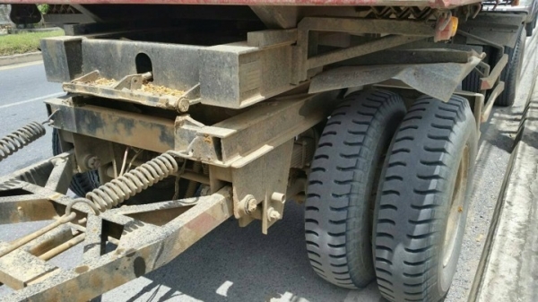 รถอีซูซุ 10 ล้อดั้ม  FXZ  240 แรงม้า. ปี 39  ( นางฟ้าแท้. )  ,  ( ขายแม่ , ลูก. )    สนใจติดต่อ  081 -6079515