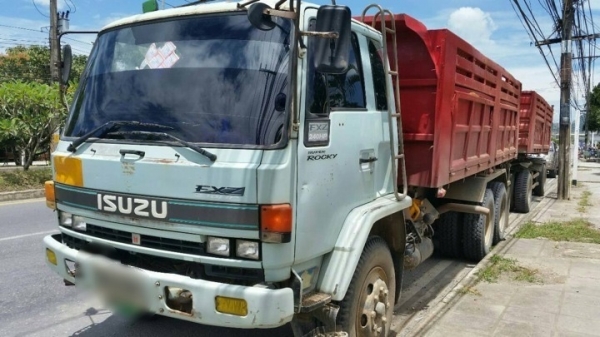 รถอีซูซุ 10 ล้อดั้ม  FXZ  240 แรงม้า. ปี 39  ( นางฟ้าแท้. )  ,  ( ขายแม่ , ลูก. )    สนใจติดต่อ  081 -6079515