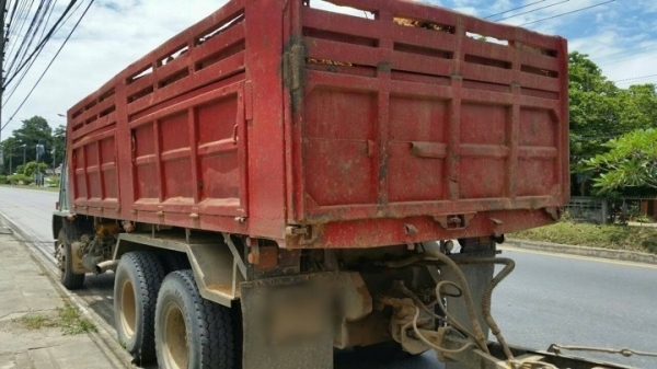 รถอีซูซุ 10 ล้อดั้ม  FXZ  240 แรงม้า. ปี 39  ( นางฟ้าแท้. )  ,  ( ขายแม่ , ลูก. )    สนใจติดต่อ  081 -6079515