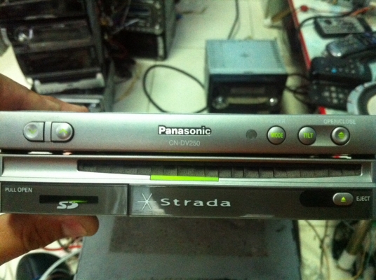 Panasonic CN-250D สไลด์ไฟฟ้า จอทัชสกรีน7 นิ้ว DVD Mp3 SD CARD NAV ปรีเอ้า1ชุด Audio in 1ชุด Video out 1ชุด camera 1 ชุด ปรับระดับจอได้5ระดับ สภาพสวย มือ2 ญี่ปุ่น