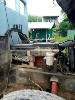 รถอีซูซุ 10 ล้อ ท้ายลาด  FVZ   195 แรงม้า. ปี 39   สนใจติดต่อ  081 - 6079515