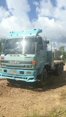 รถอีซูซุ 10 ล้อ ท้ายลาด  FVZ   195 แรงม้า. ปี 39   สนใจติดต่อ  081 - 6079515