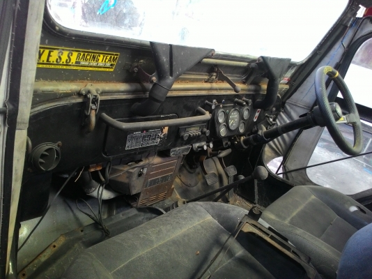 จิ๊ปมิตซู J54  4dr5  4x4  ดีเซลแบบแห้งๆๆแรง ประหยัด ช่วงลางแน่น พร้อมใช้  เอาไปแต่งหล่อ  วิ่งน้อย