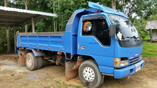 ขายหกล้อดั้มพ์ NPR-120HP แอร์ เพาเวอร์ เอฟหน้า-หลัง คัสซีสวย สภาพพร้อมใช้